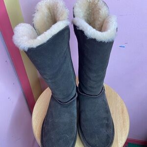 BearPaw Black and Cream Winter Boots